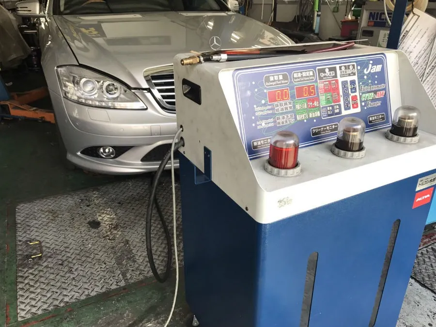 こちらのお客様もトルコン太郎と車検時期となっていましたので同時作業です
