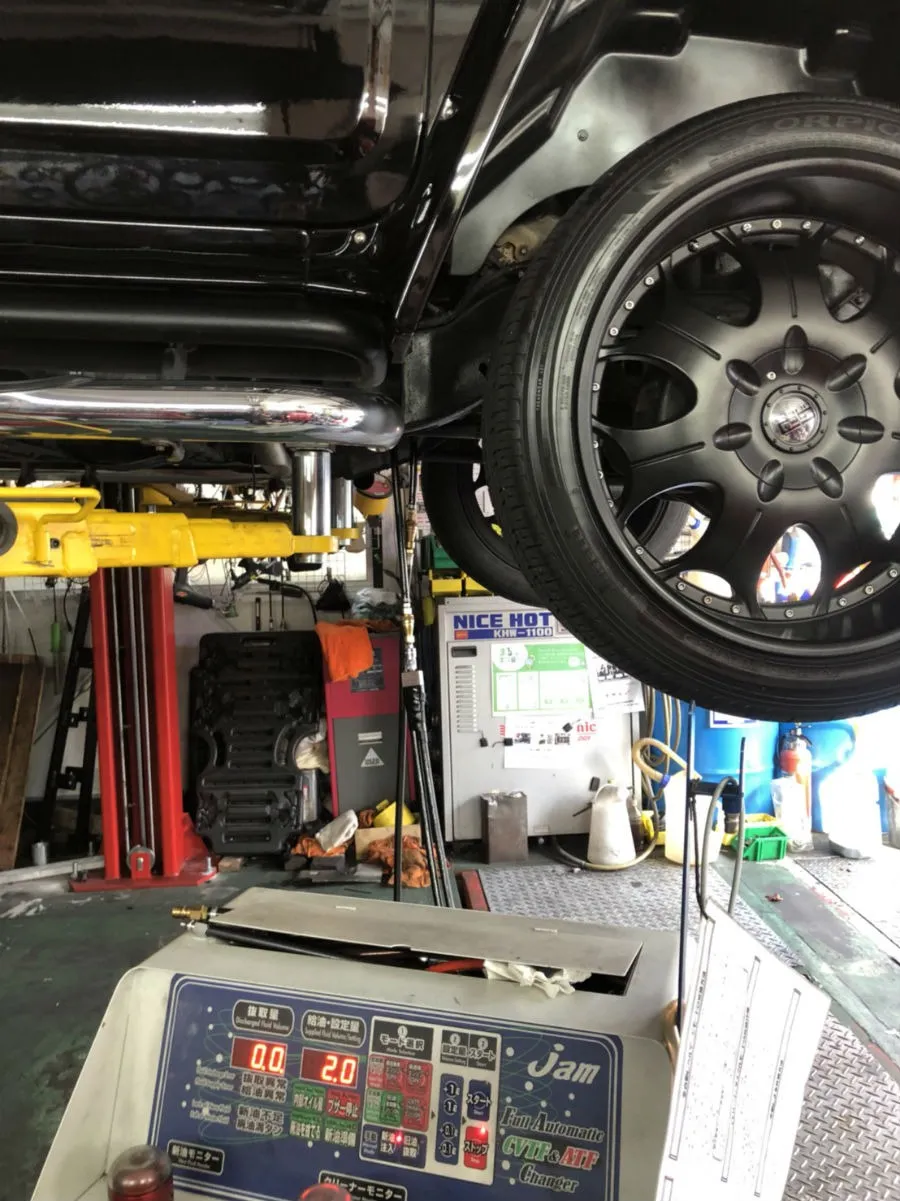 フラッシングをして重量車に最適なニューテックZZ-52を注入します
